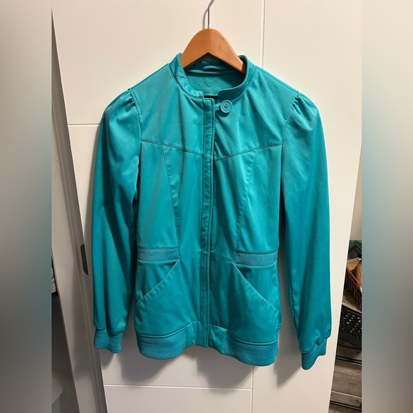 Oakley Women’s Zip Up size XS (fits more like S) - Picture 4 of 10